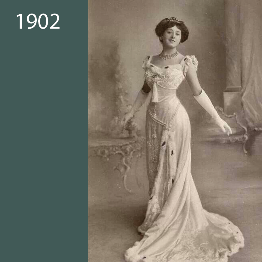 The Belle Epoque Body-con Dress That Was Too Sexy for Paris