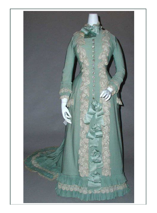 Tea gown, velvet & silk, ca. 1890. Dark grey-blue velvet and brocade dress  with grey sateen panel down back & front of skirt. Long-sleeved bodice with  det… | 服装, 星屑